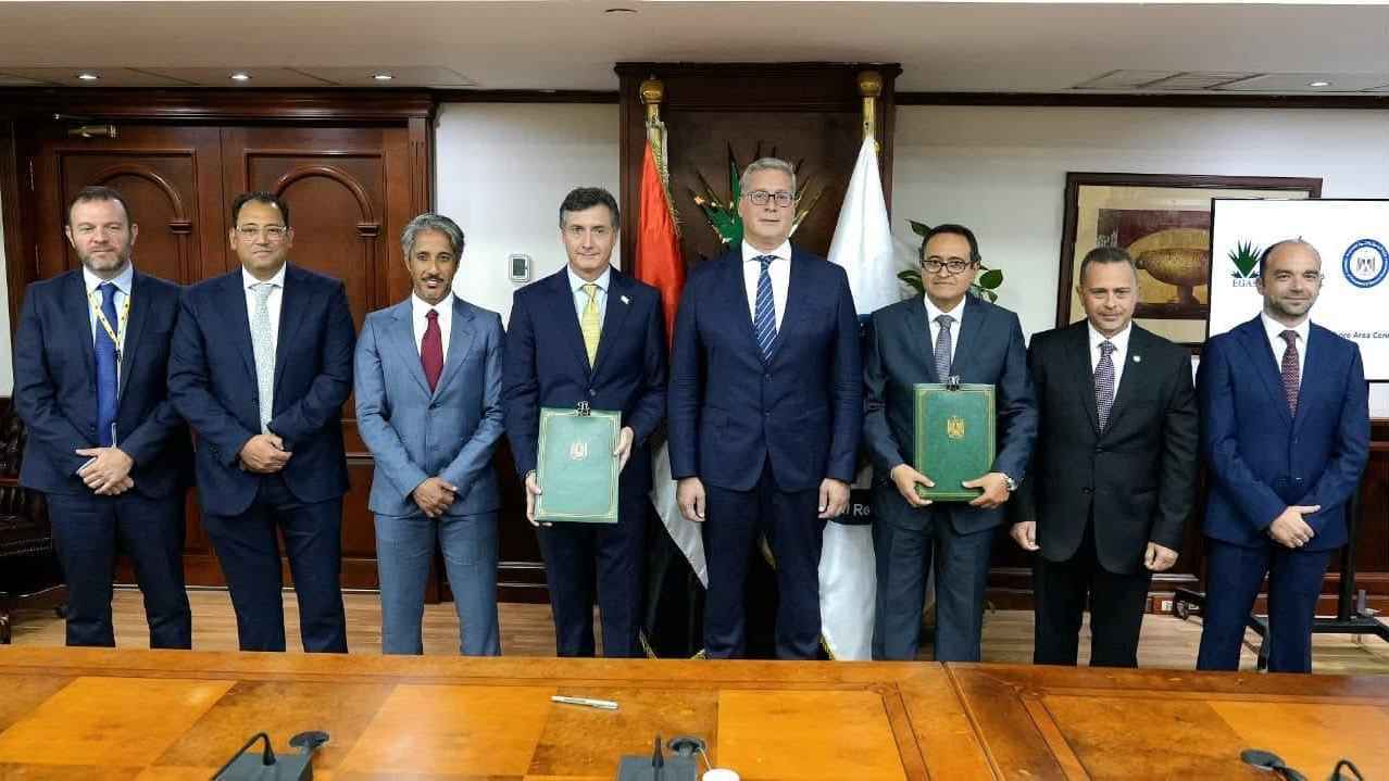 مصر تتحدى التحديات وتوقع 4 اتفاقيات لاستكشاف النفط والغاز بقيمة 340 مليون دولار