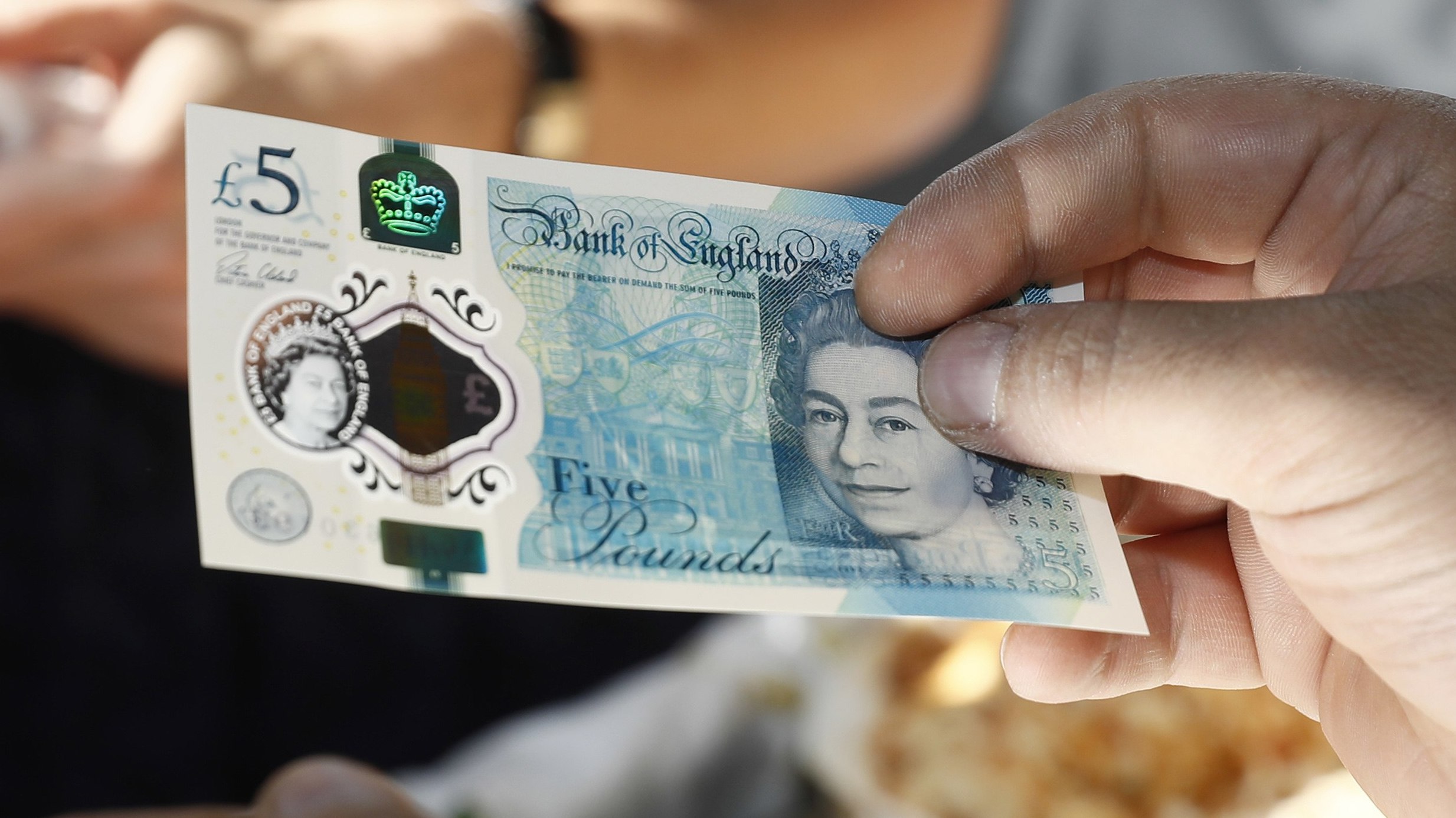 ارتفاع مفاجئ في سعر الجنيه الإسترليني مقابل الجنيه اليوم - تعرف على التحديثات الأخيرة!