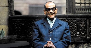 رحلة نجيب محفوظ الأخيرة: عادات تحفز وعطاء يستمر حتى اللحظة الأخيرة