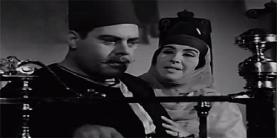 المرأة في عالم محفوظ: بين النور والحصار