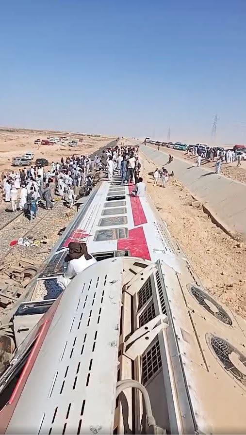 فضيحة جديدة للسكة الحديد: تفاصيل صادمة عن حادث انقلاب قطار مطروح – القاهرة