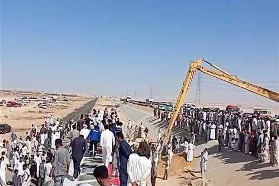محافظ مطروح يتحرك على وقع الكارثة: انقلاب قطار زاوية العوامة يثير الذعر والتساؤلات