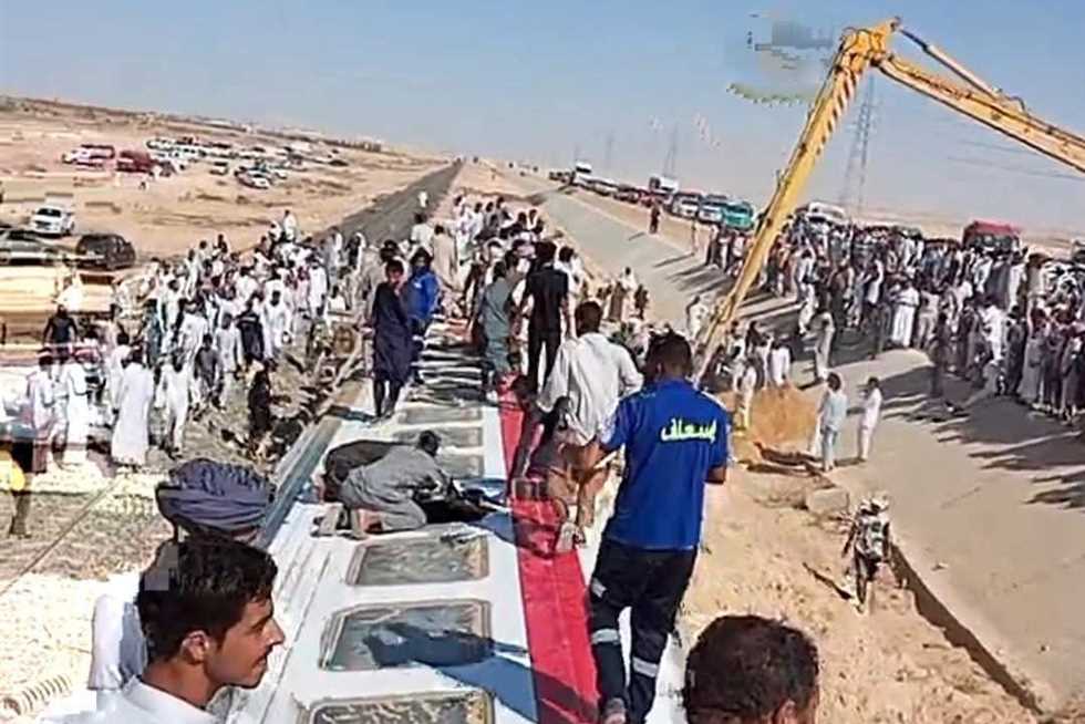 كارثة قطار مروح تضرب مصر: ارتفاع عدد الضحايا إلى 92 شخصاً