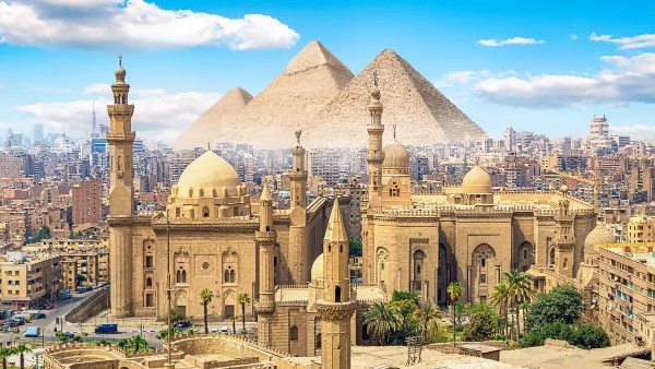 مصر تحقق قفزة تاريخية بجذب 100 مليار دولار استثمارات خلال 3 سنوات، واقتصادي يكشف التفاصيل الحصرية