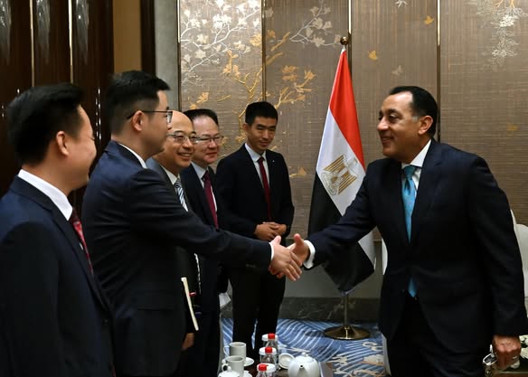 مصر تفتح أبوابها للشركات الصينية في قطاع الطاقة: هل ستكون البوابة للاستثمارات الضخمة؟