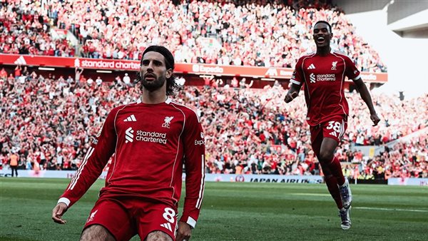ليفربول يحسم قمة «أنفيلد»: منافسة شرسة على اللقب في الدوري الإنجليزي