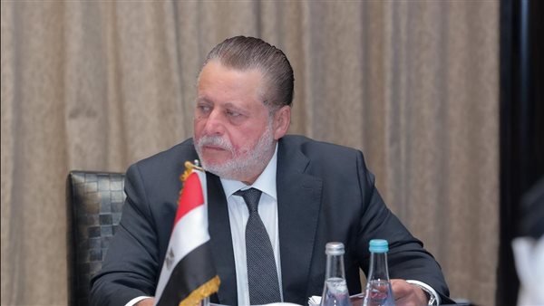 مصنع مصر يثير قلق الصين واكتشافات بترولية تهز سوق الطاقة.. حسن عبدالله يواصل مسيرة النجاح