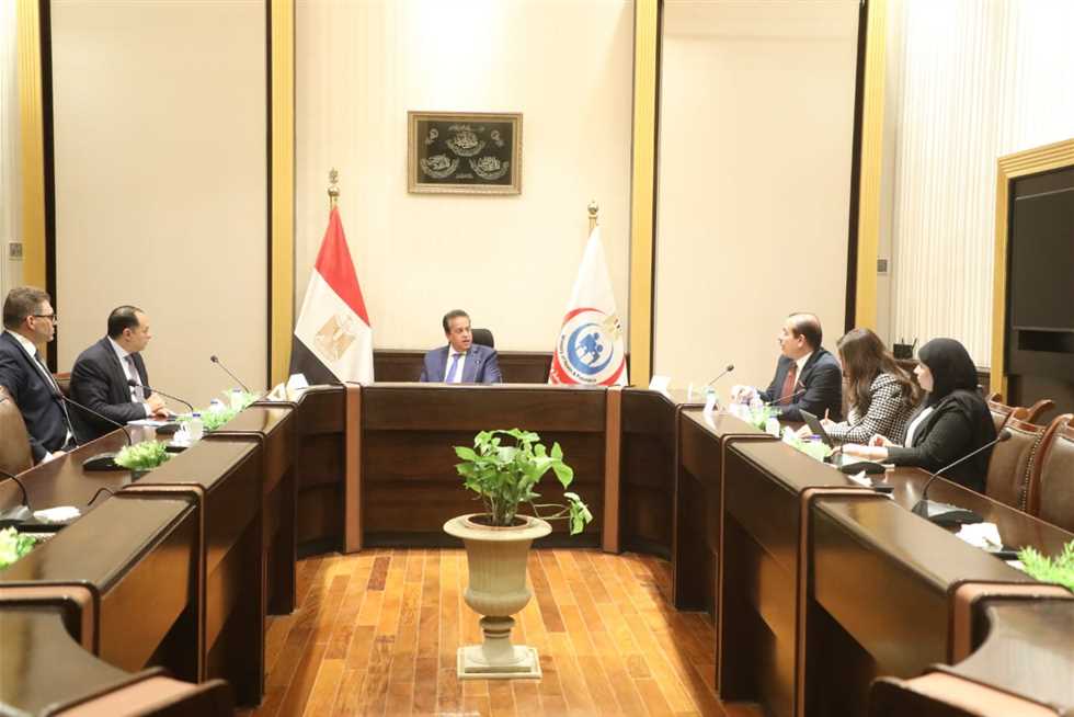 تعزيز صناعة الأدوية الحيوية في مصر: وزير الصحة يبحث مع «بايوجينرك فارما» #تطوير #تعاون #جودة #استثمار